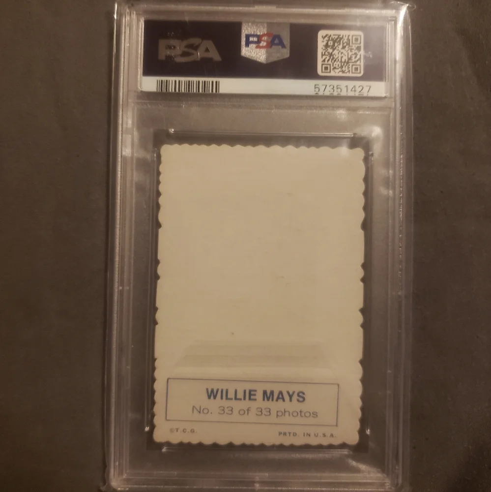 1969 WILLIE MAYS SIGNED GRADED PICTURE - Picture 2 of 2